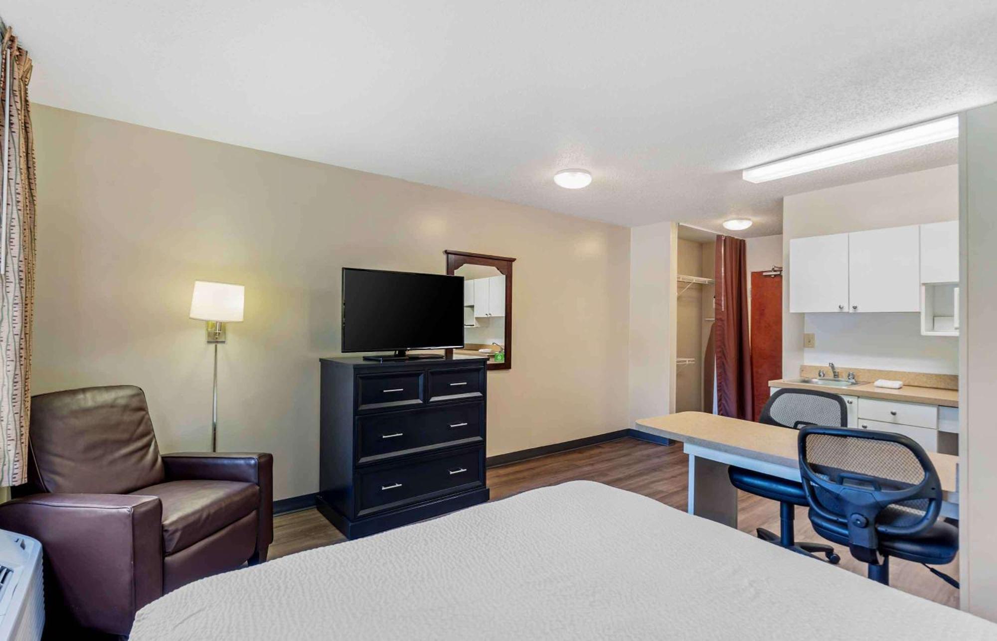 Extended Stay America Select Suites - Chicago - Rolling Meadows Bagian luar foto